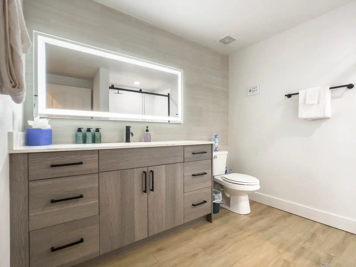 CozySuites 2BR/2BA at Kierland Commons