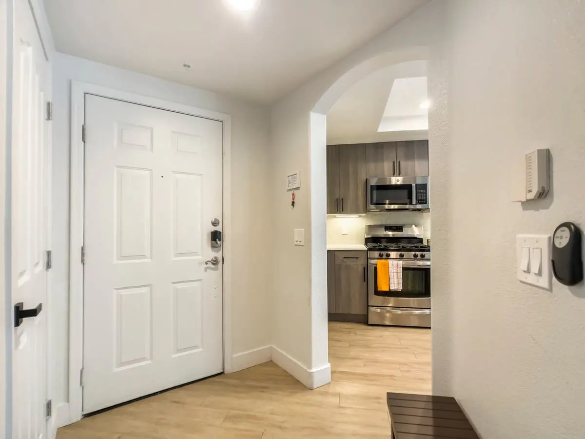 CozySuites 2BR/2BA at Kierland Commons