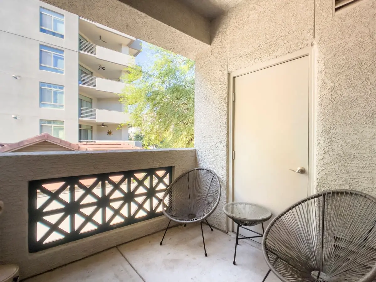 CozySuites 2BR/2BA at Kierland Commons