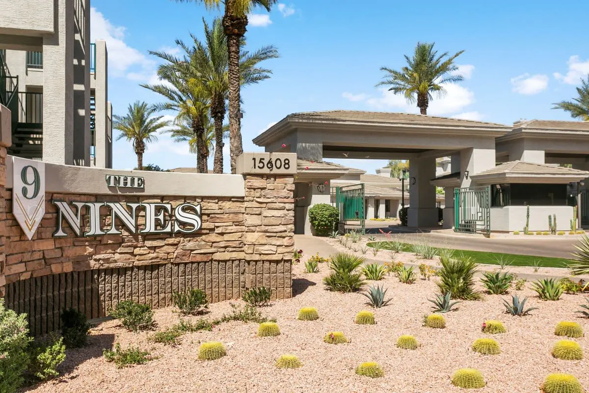 CozySuites 2BR/2BA at Kierland Commons