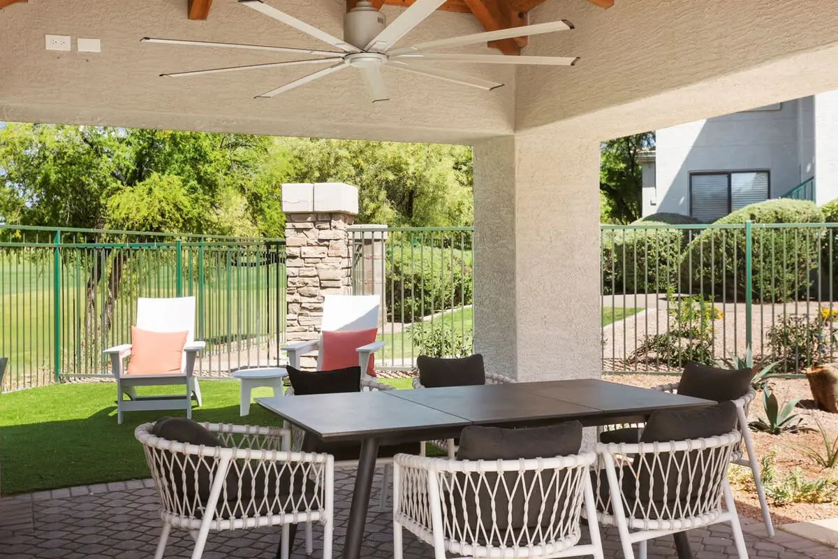 CozySuites 2BR/2BA at Kierland Commons