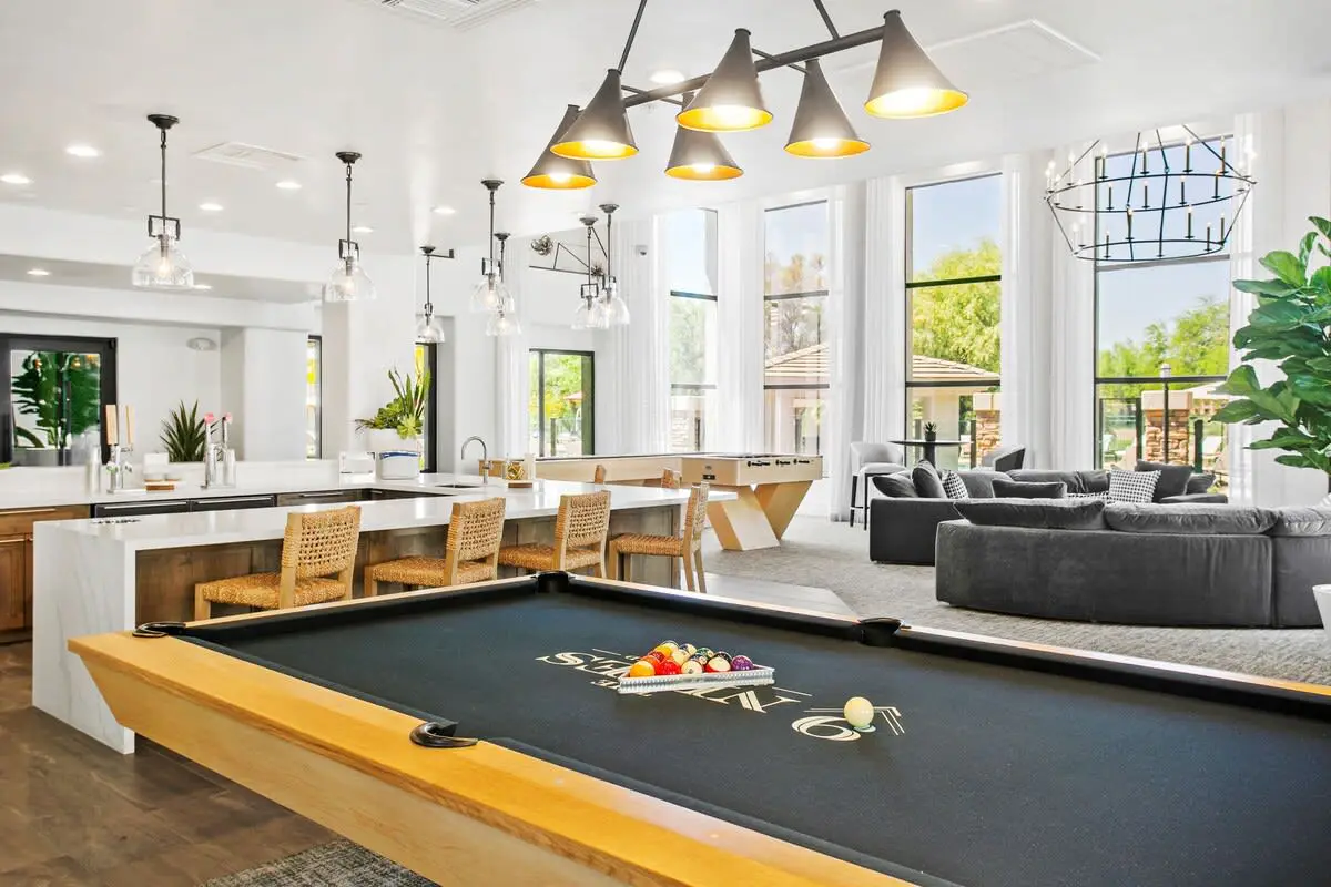CozySuites 2BR/2BA at Kierland Commons