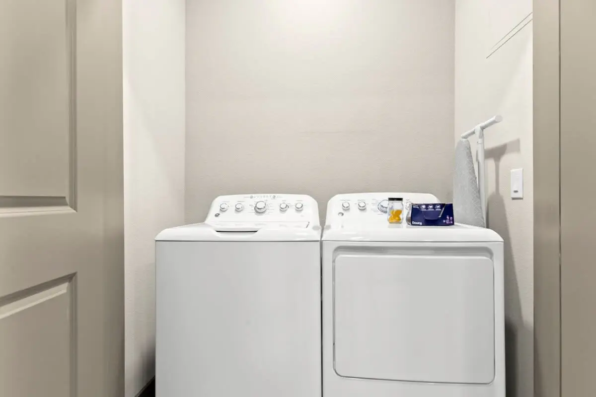 CozySuites 1BR PHX RORO Gym, Pool, Pets!