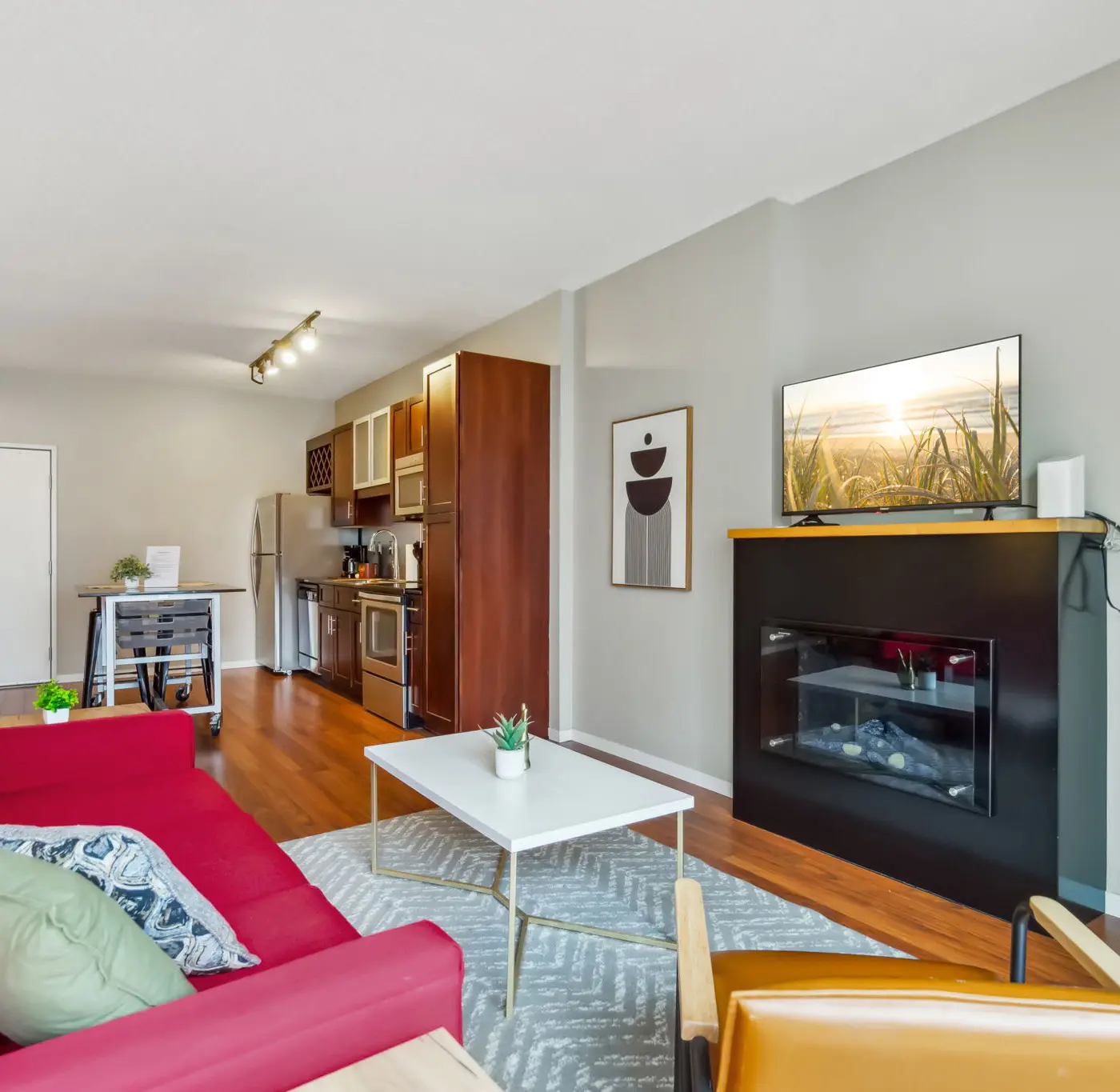 CozySuites 1BR Mill District with pool, gym