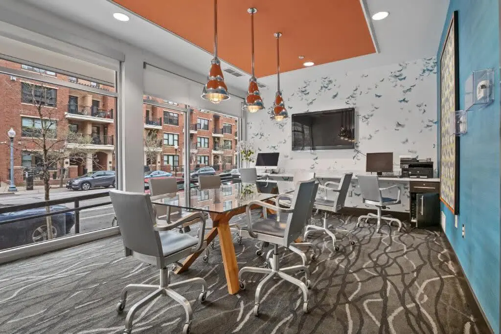 CozySuites 1BR Mill District with pool, gym