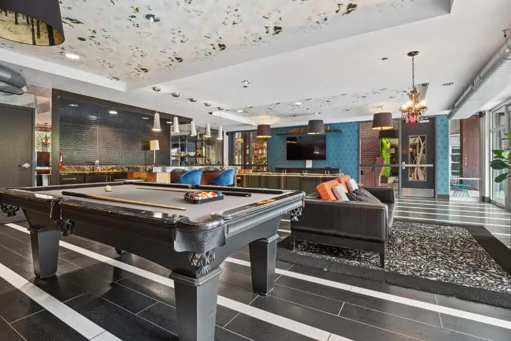 CozySuites 1BR Mill District with pool, gym