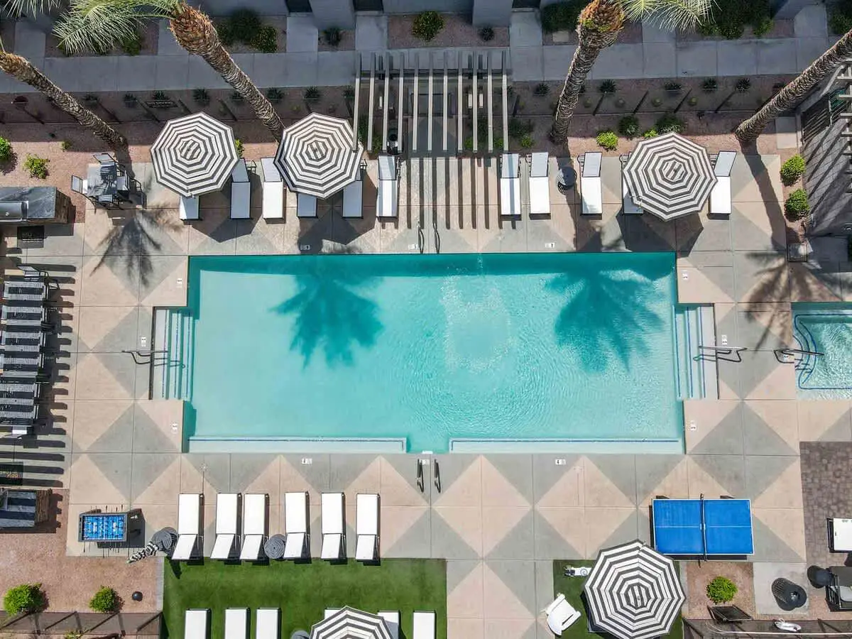 CozySuites Glendale  - Westgate w pool! 2BR