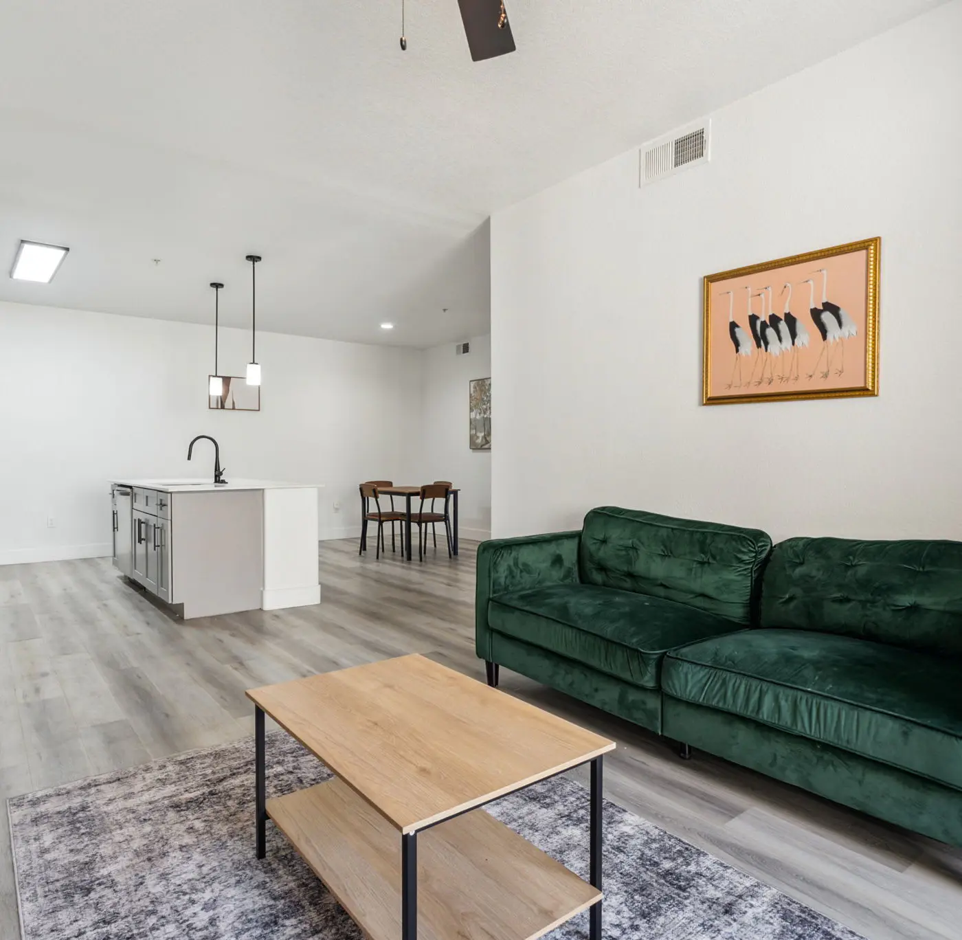 CozySuites Glendale  - Westgate w pool! 2BR