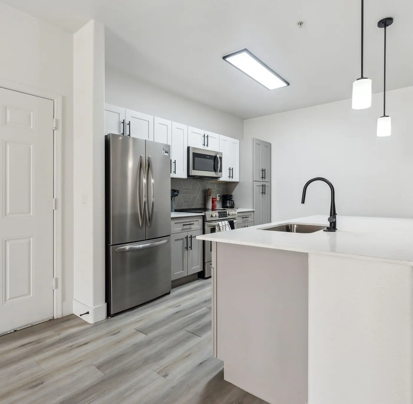 CozySuites Glendale  - Westgate w pool! 2BR