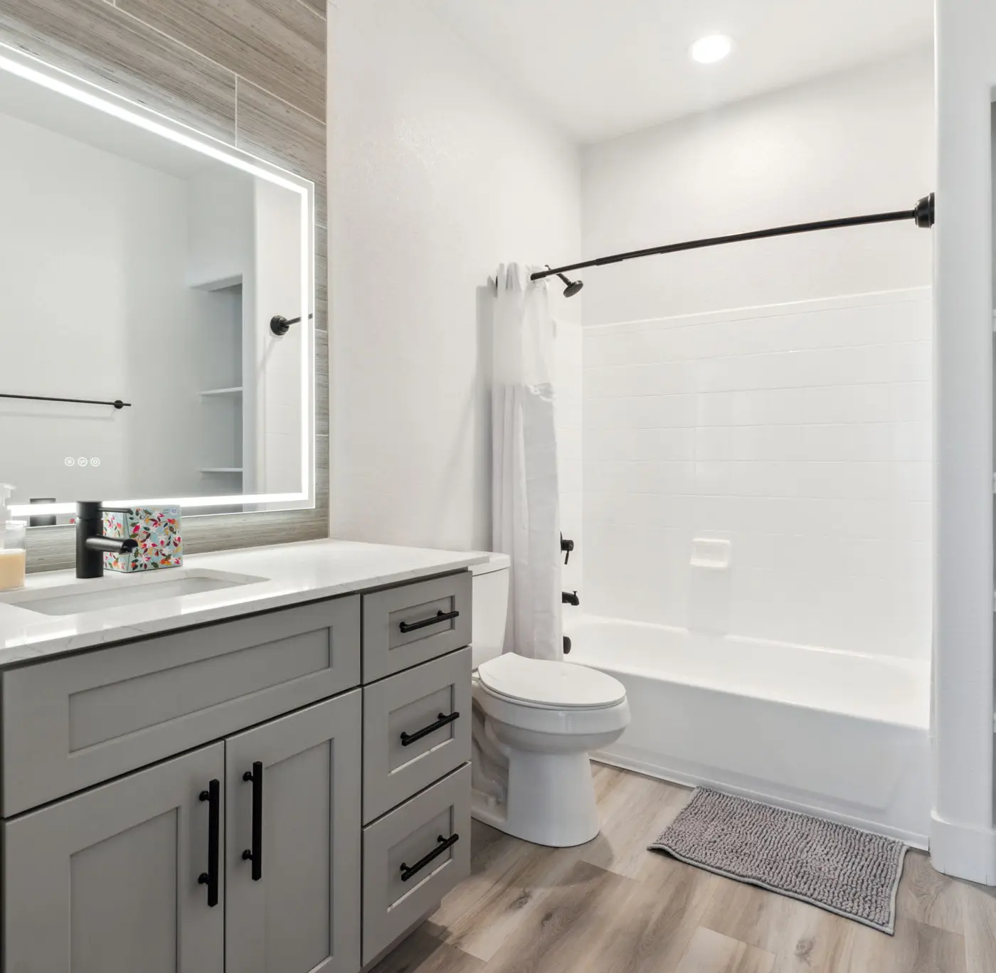 CozySuites Glendale  - Westgate w pool! 2BR