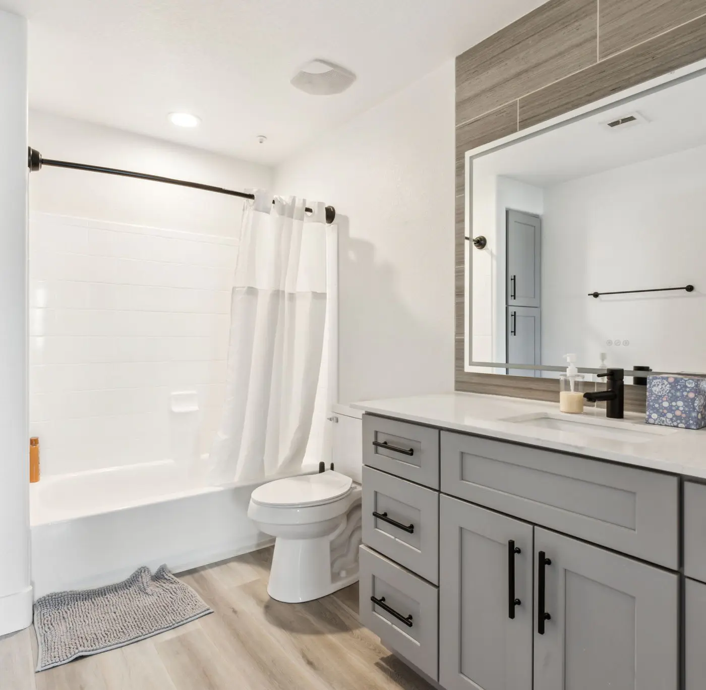 CozySuites Glendale  - Westgate w pool! 2BR