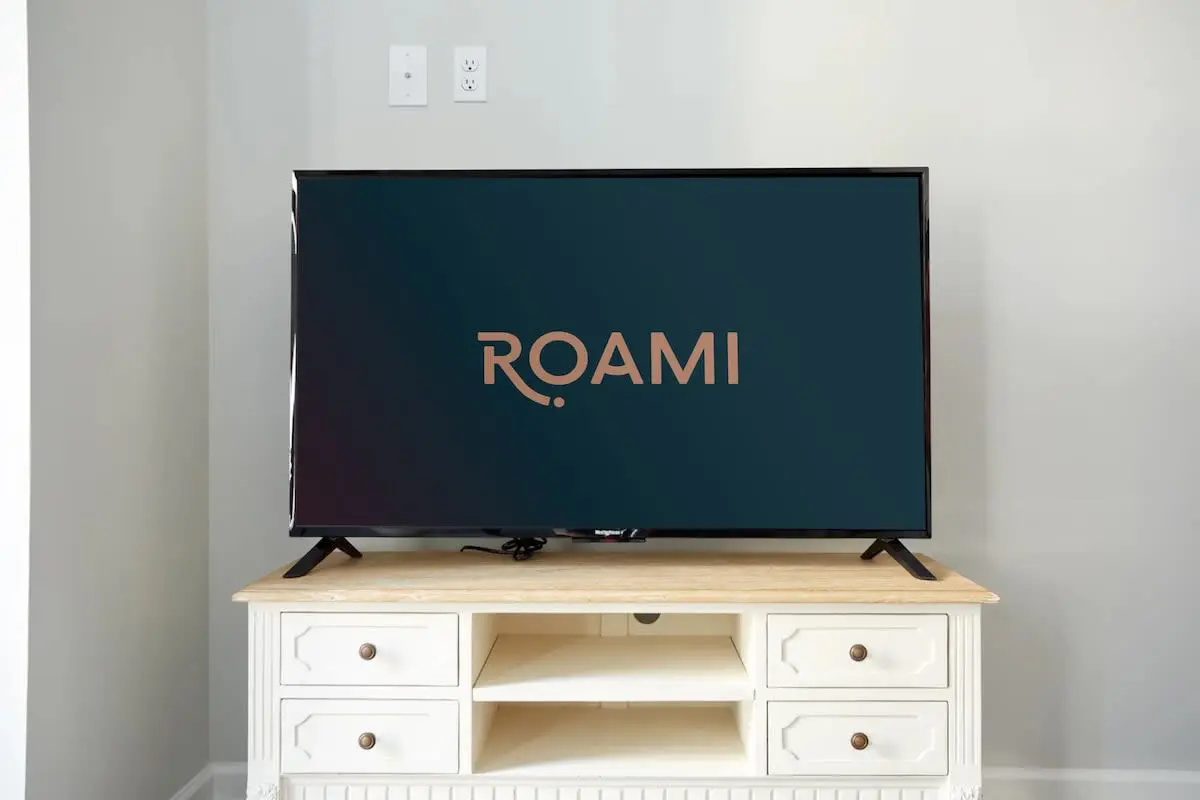 Roami at Canal Quarters Cozy Studio + Balcony