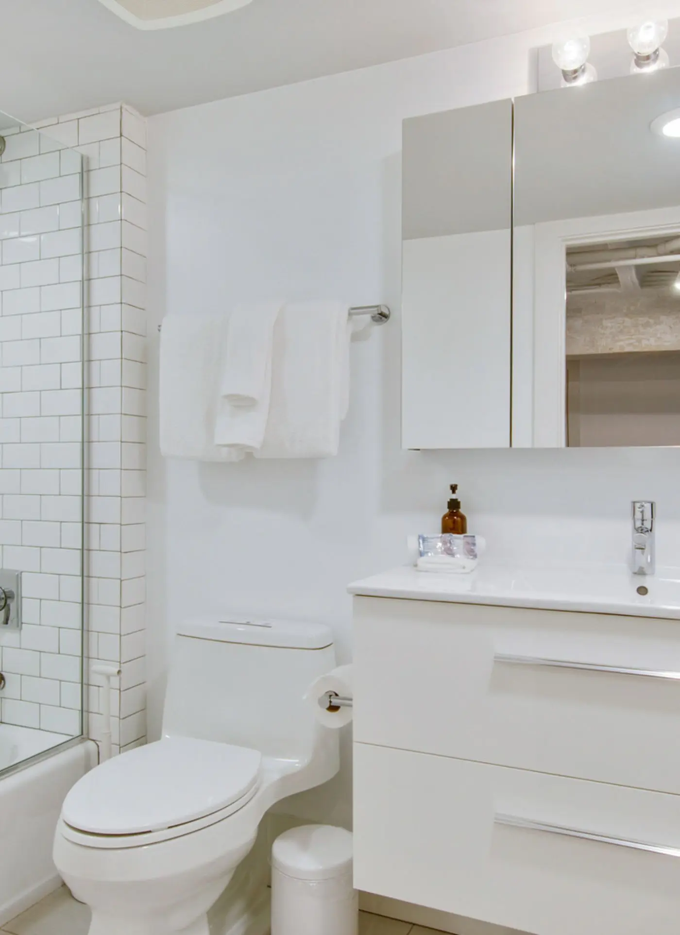 Roami at Motorworks | 2-Story | 1BR Superdome