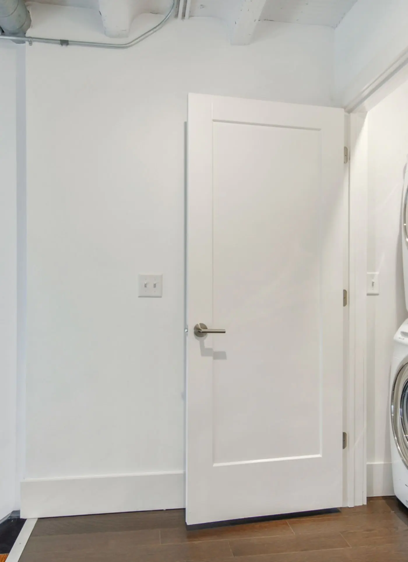 Roami at Motorworks | 2-Story | 1BR Superdome
