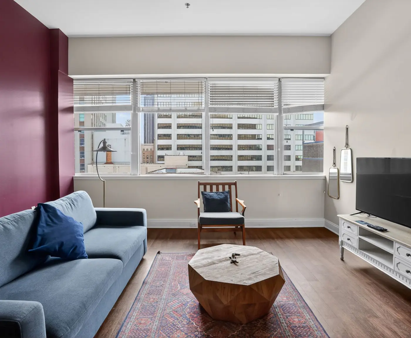 Roami at Duncan Plaza | 1BR Sleep 4