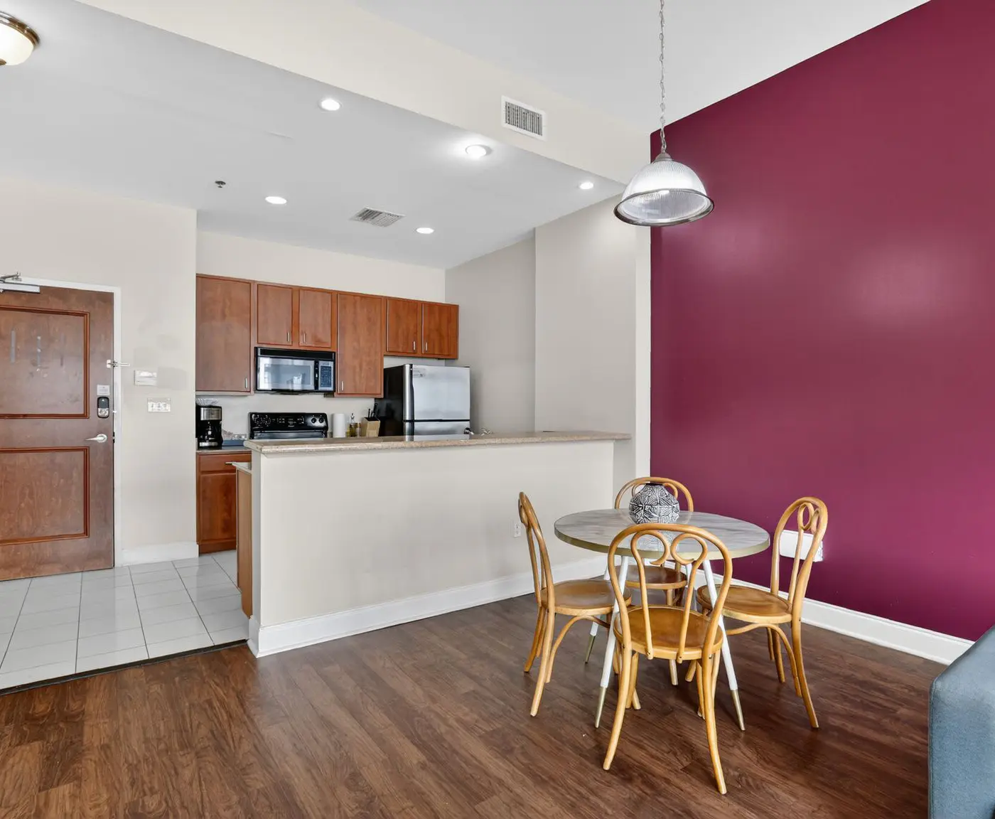 Roami at Duncan Plaza | 1BR Sleep 4