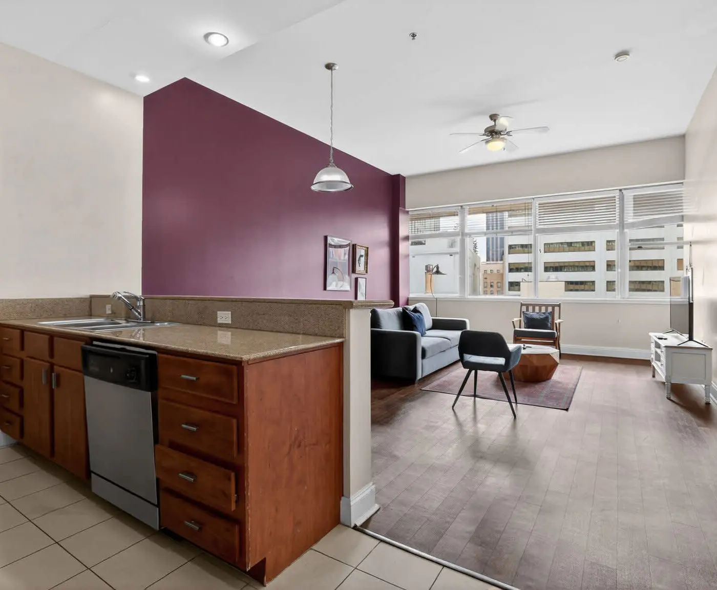 Roami at Duncan Plaza | 1BR Sleep 4