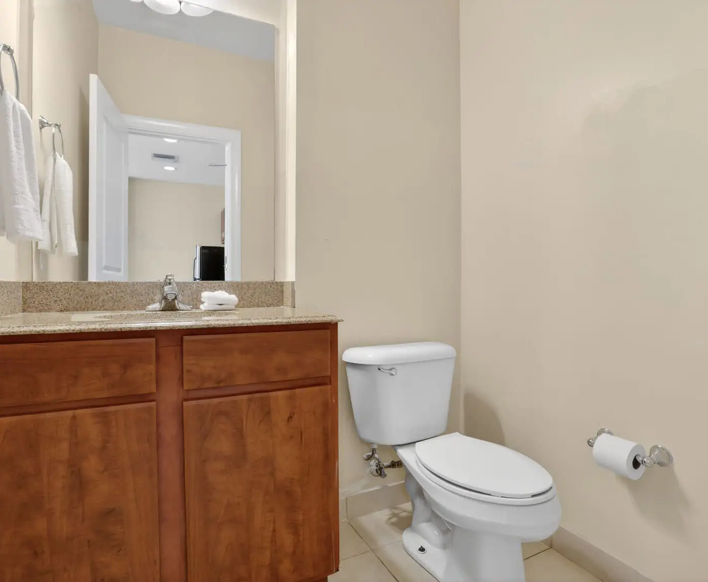 Roami at Duncan Plaza | 1BR Sleep 4