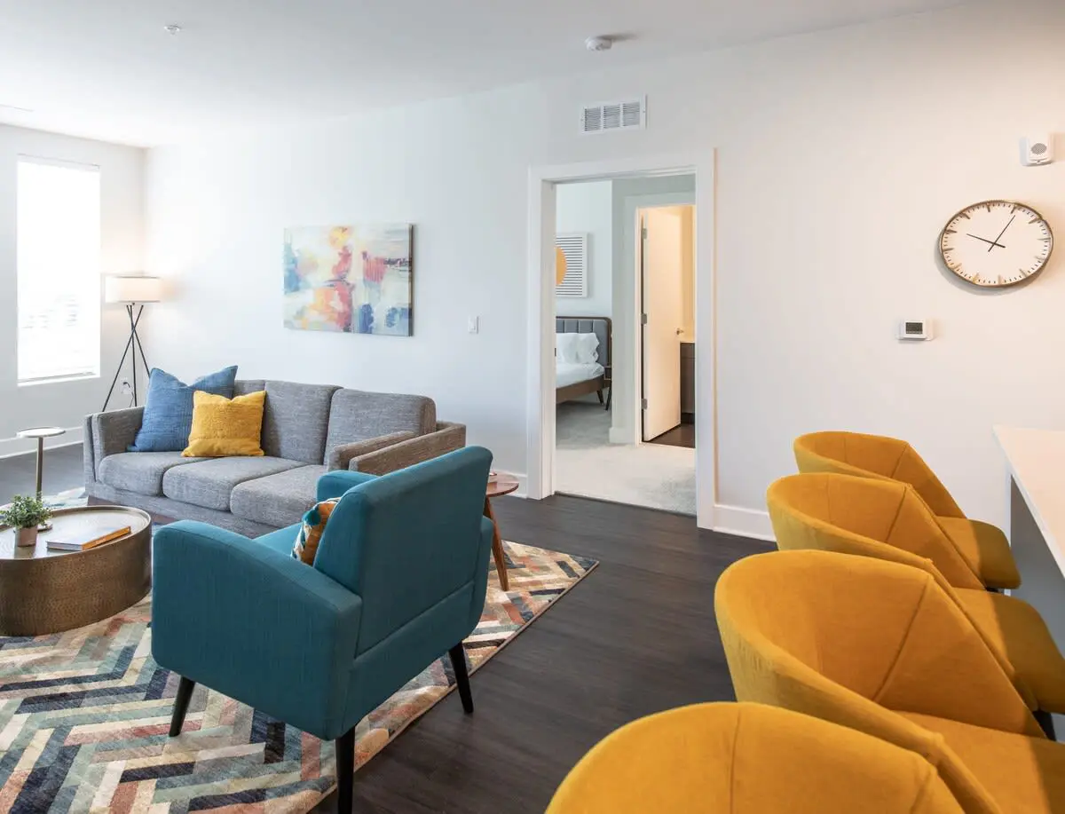Cozysuites ArtCincy 2BR in Downtown Cincinnati