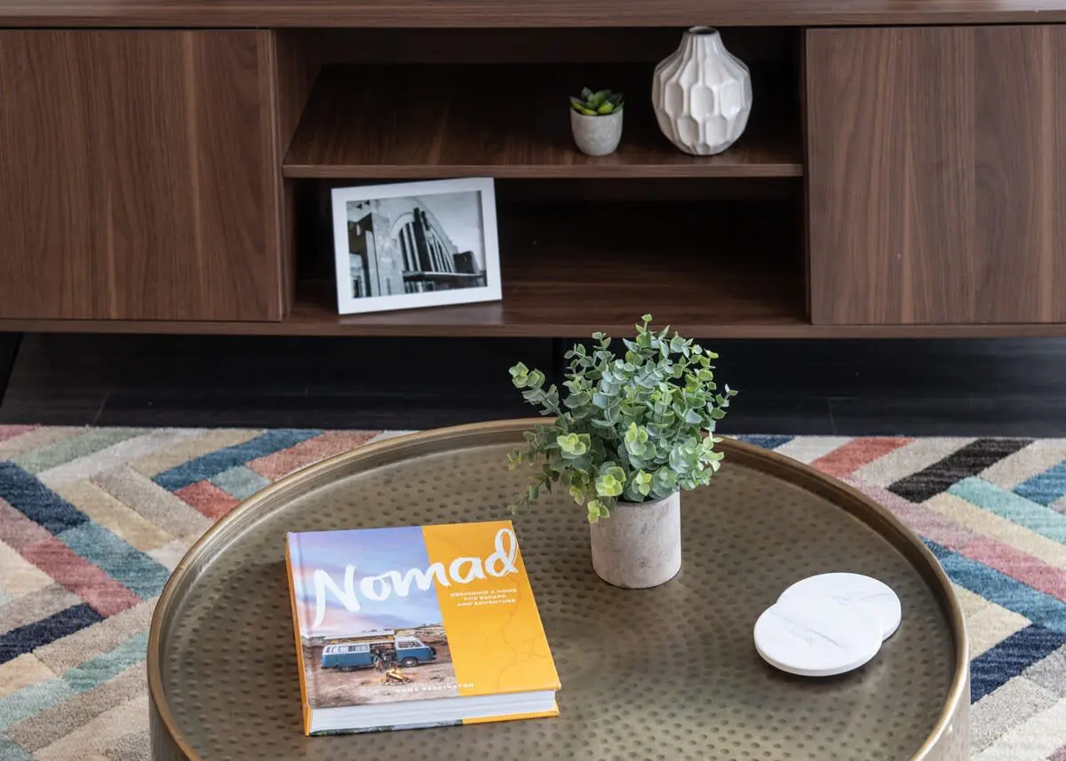 Cozysuites ArtCincy 2BR in Downtown Cincinnati