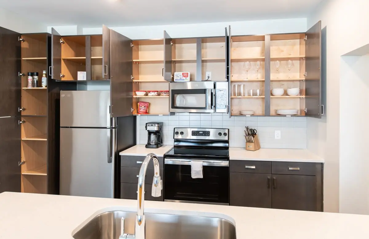 Cozysuites ArtCincy 2BR in Downtown Cincinnati