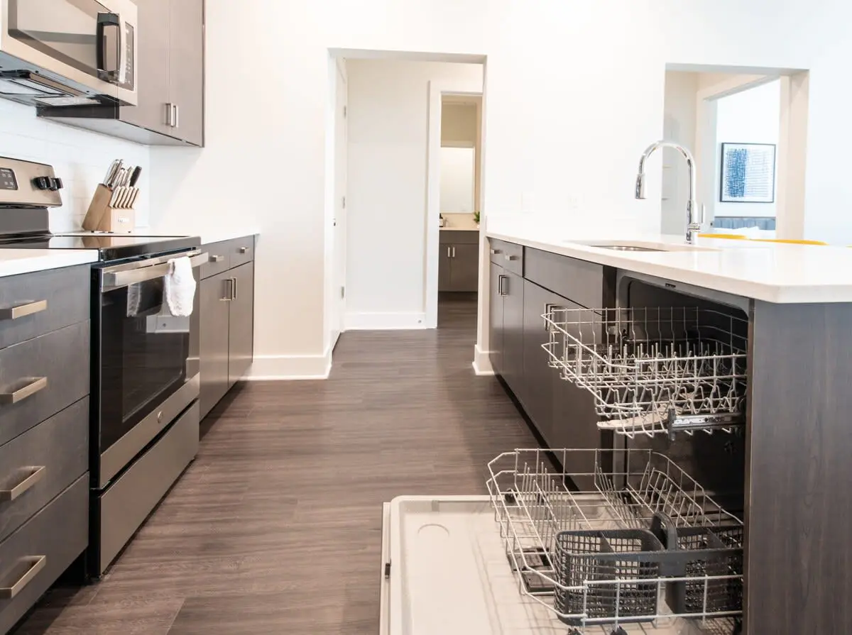 Cozysuites ArtCincy 2BR in Downtown Cincinnati