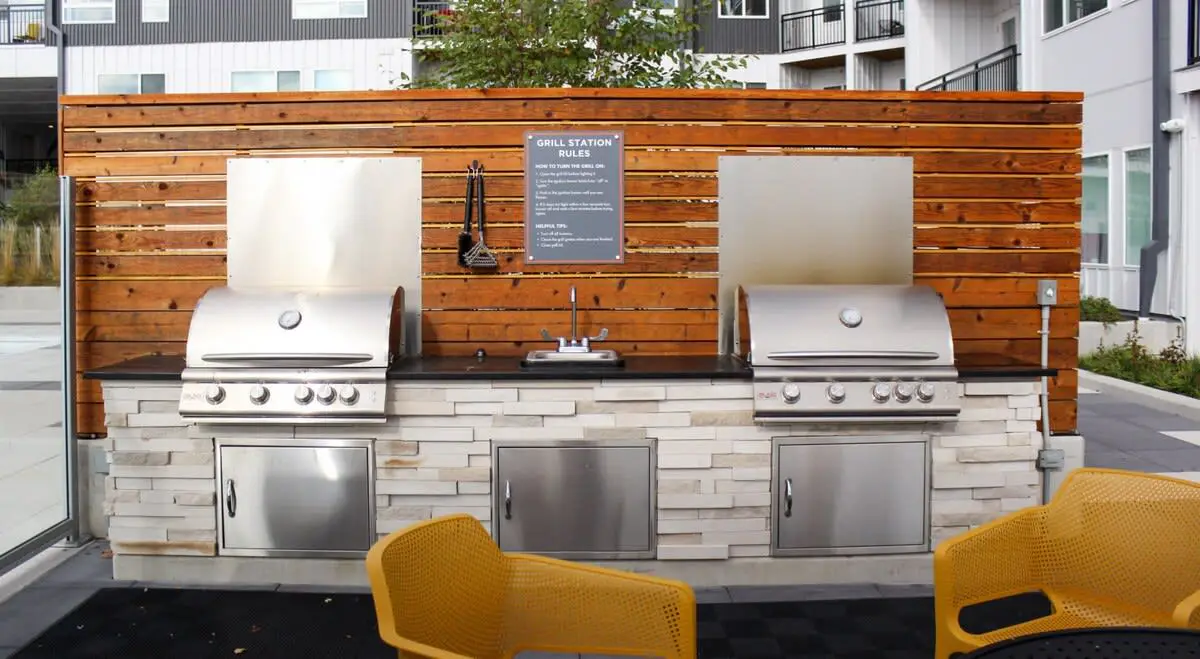 Cozysuites ArtCincy 2BR in Downtown Cincinnati