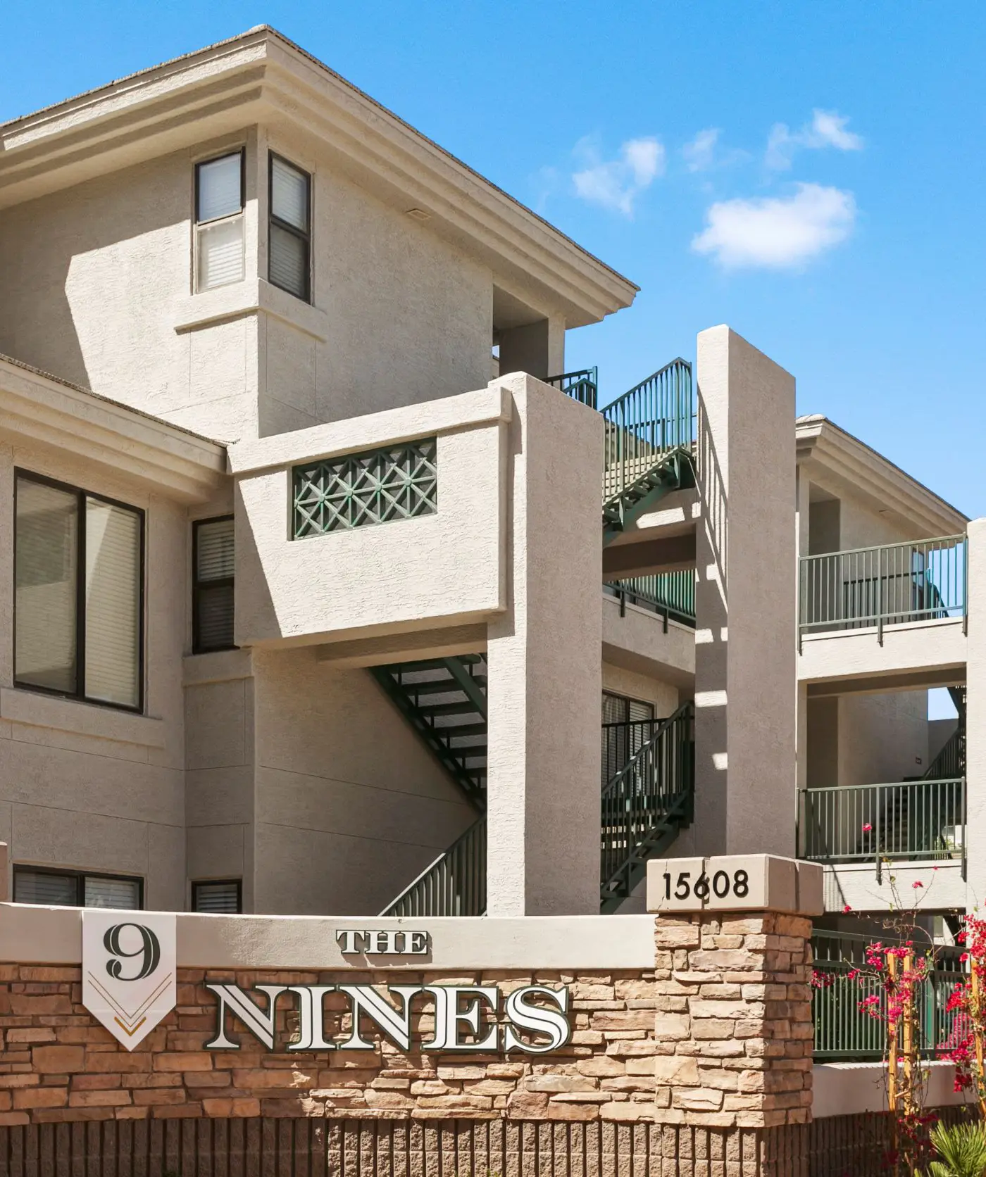 CozySuites 1BR/1BA at Kierland Commons with pool