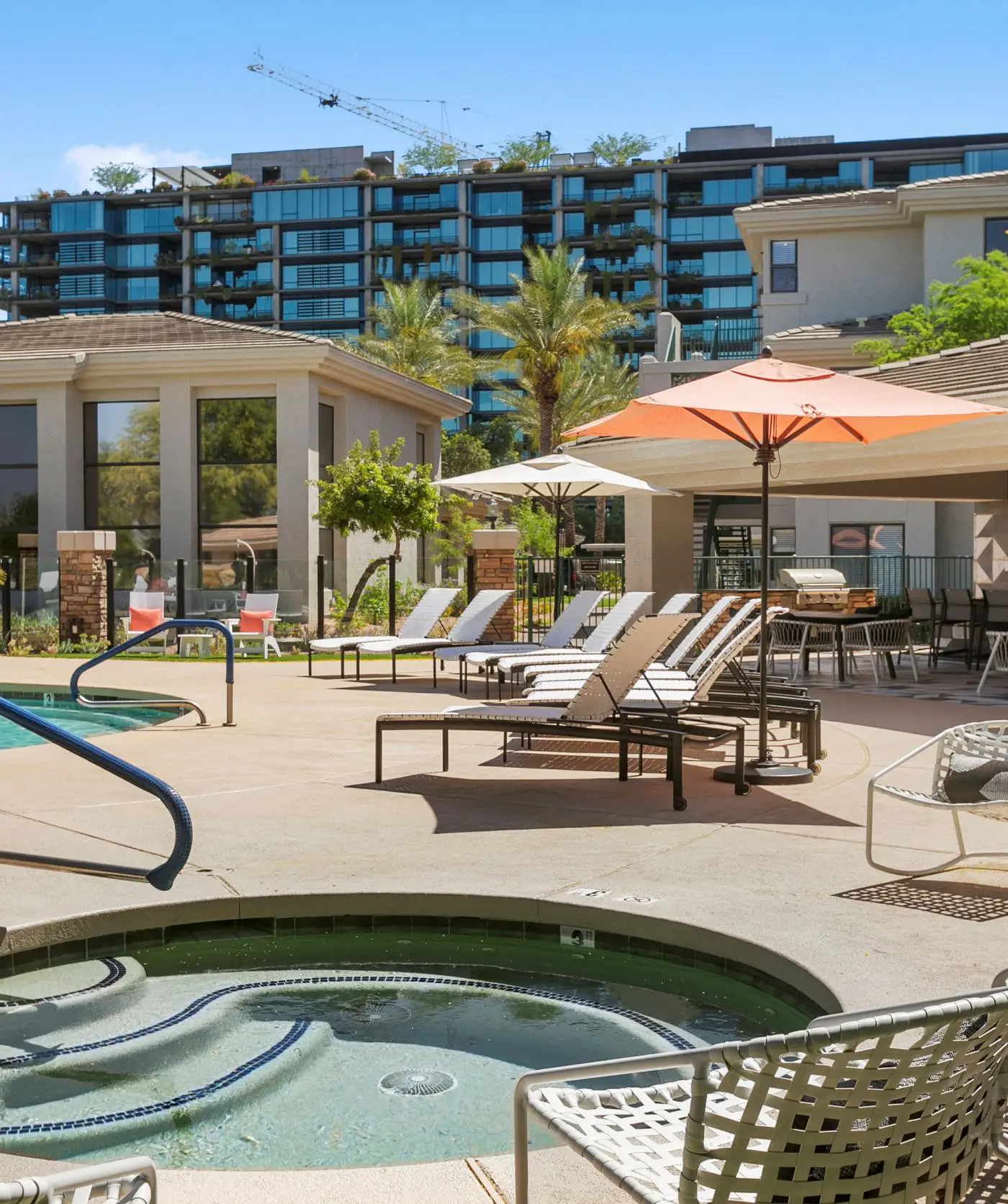 CozySuites 1BR/1BA at Kierland Commons with pool