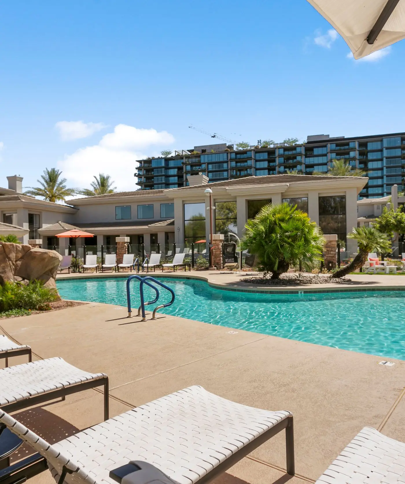 CozySuites 1BR/1BA at Kierland Commons with pool