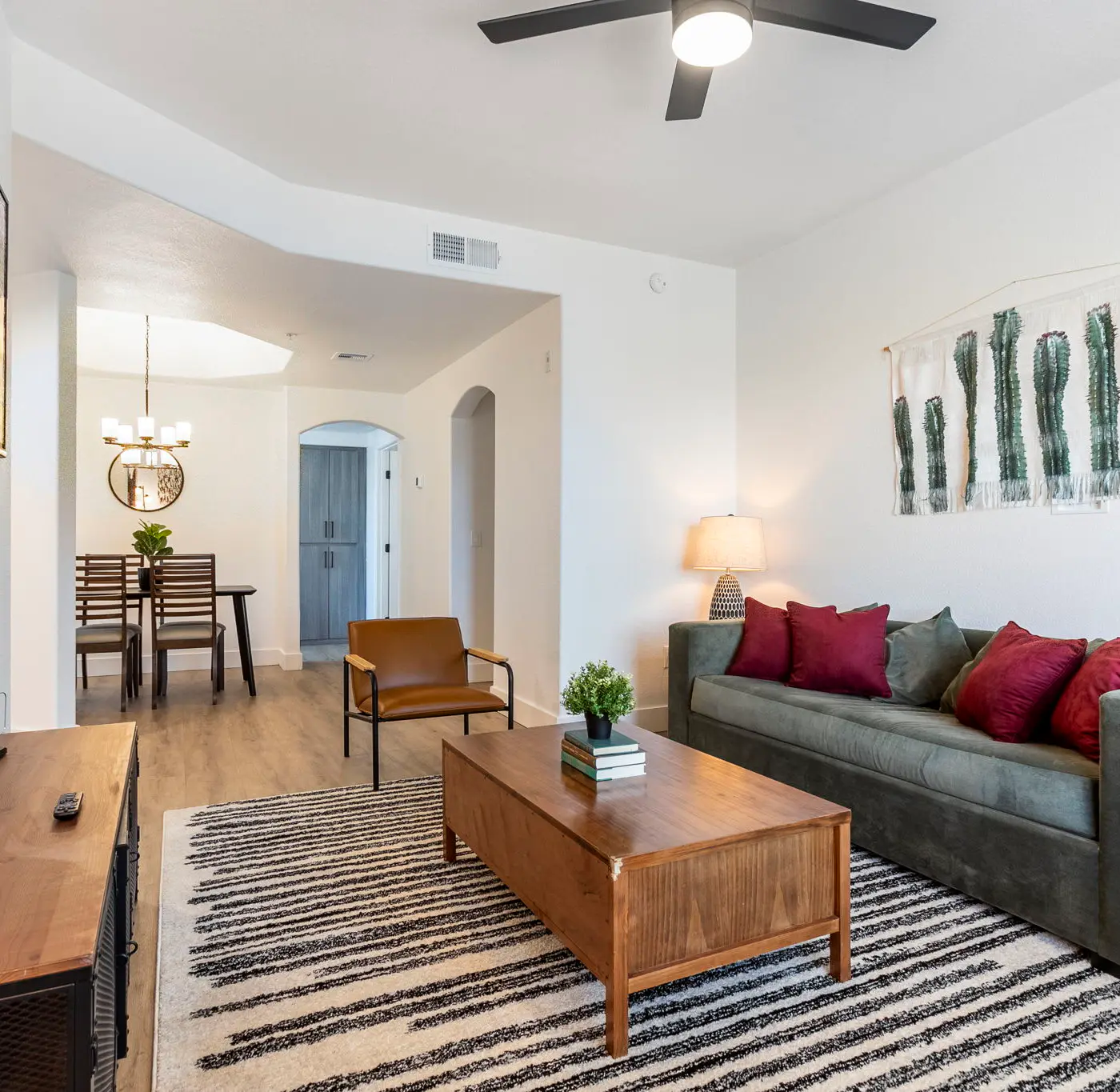 CozySuites 1BR/1BA at Kierland Commons with pool