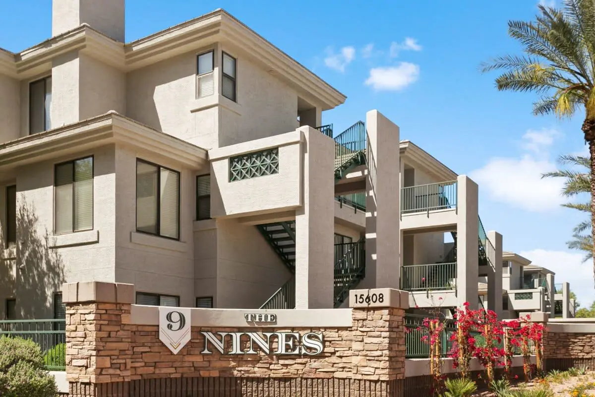 CozySuites 2BR/2BA at Kierland Commons with pool