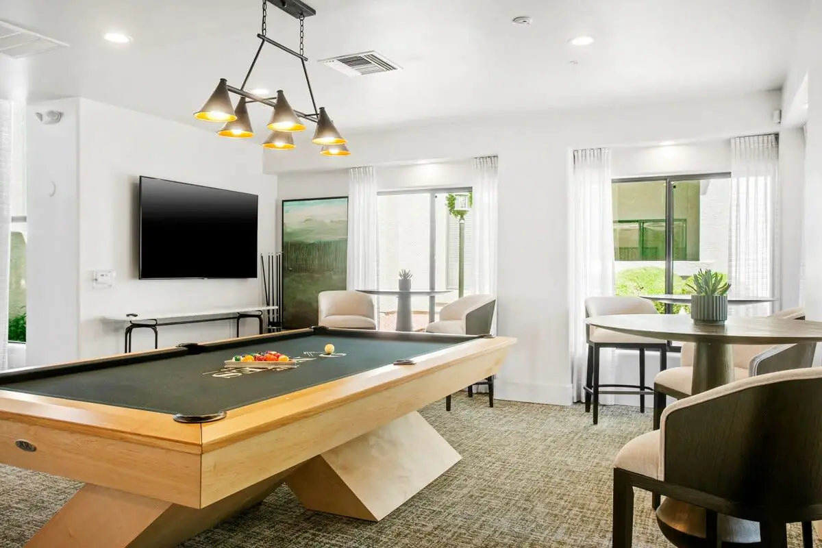 CozySuites 2BR/2BA at Kierland Commons with pool