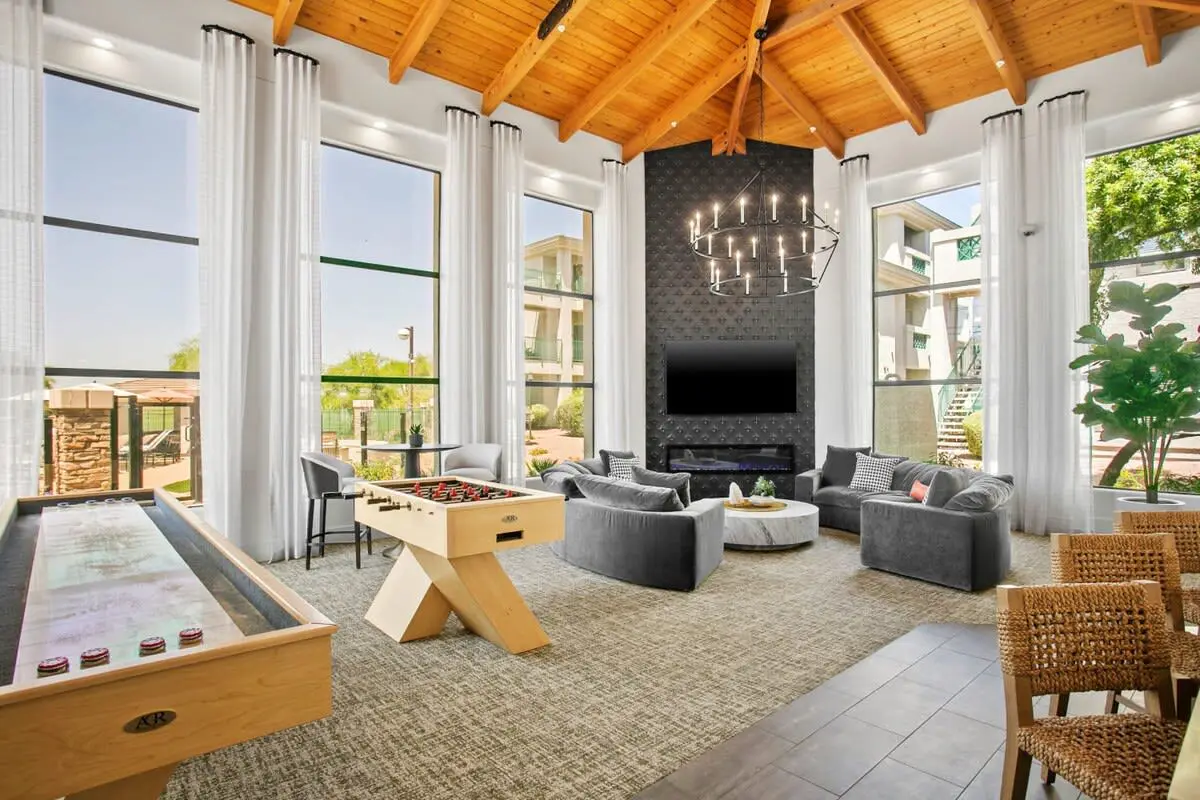 CozySuites 2BR/2BA at Kierland Commons with pool