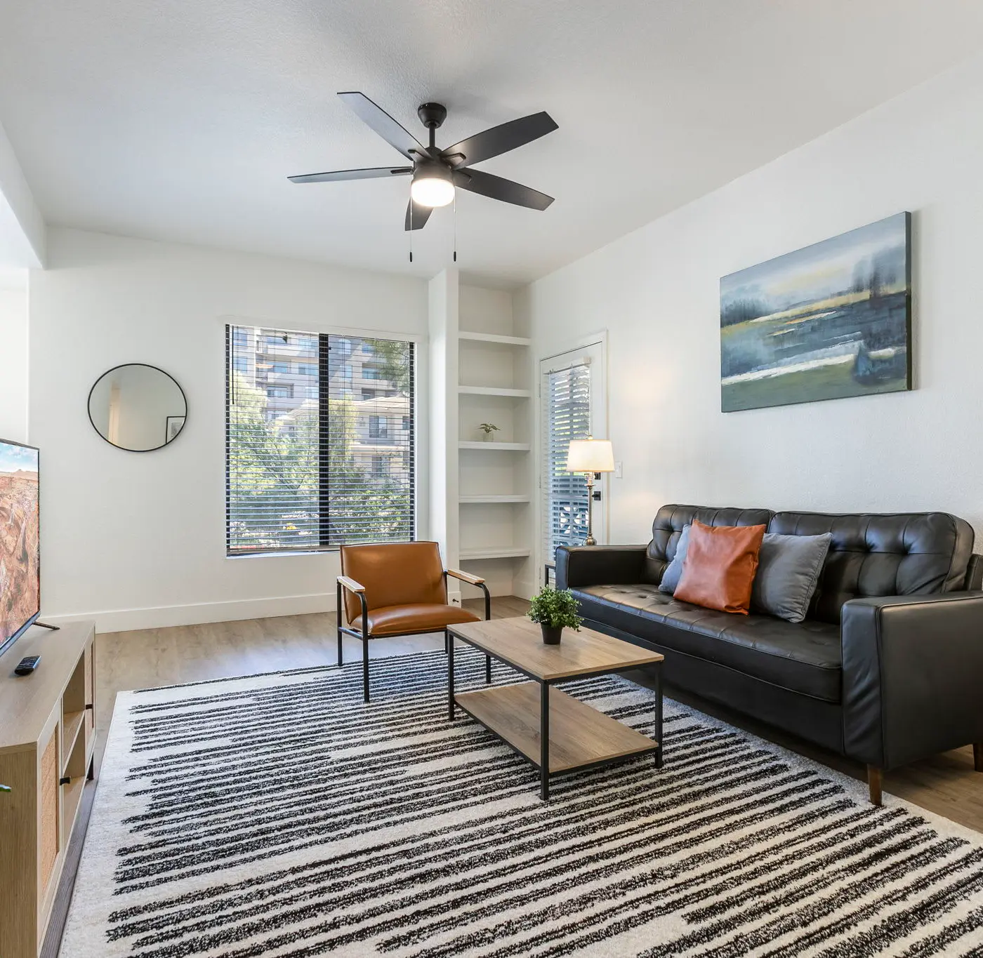 CozySuites 2BR/2BA at Kierland Commons with pool