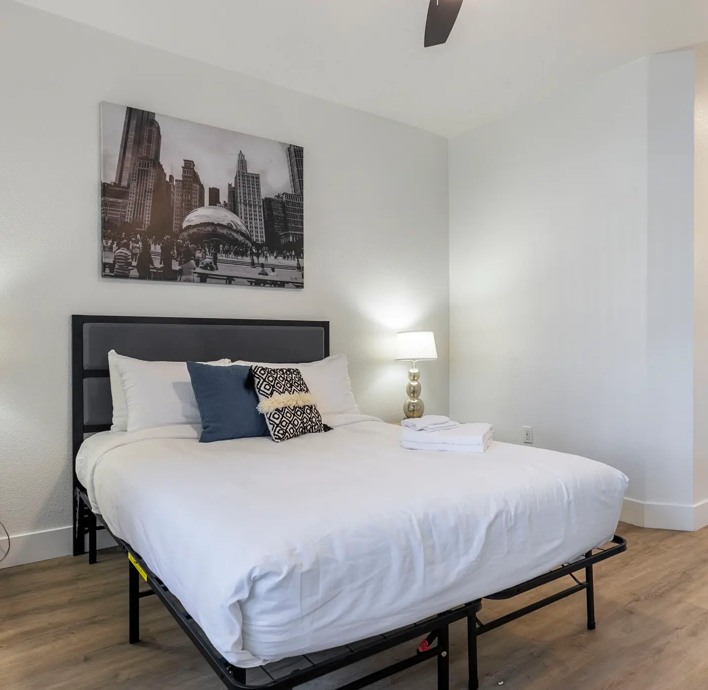 CozySuites 2BR/2BA at Kierland Commons with pool