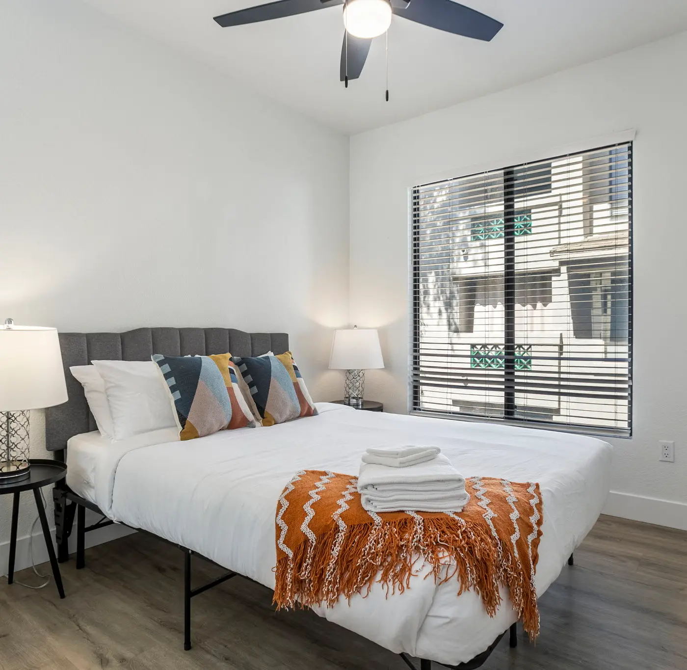 CozySuites 2BR/2BA at Kierland Commons with pool