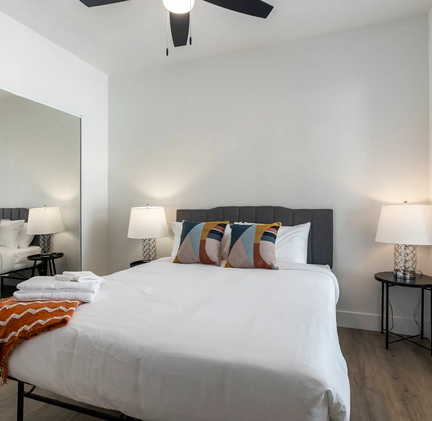 CozySuites 2BR/2BA at Kierland Commons with pool