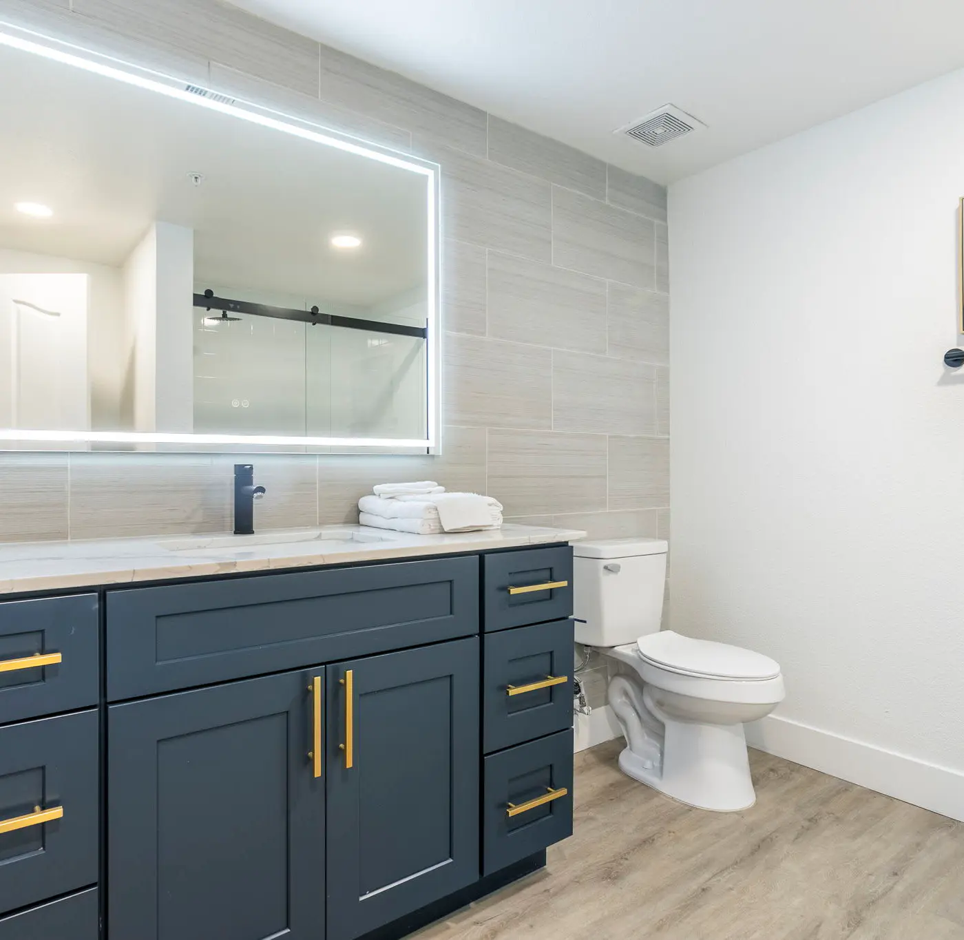 CozySuites 2BR/2BA at Kierland Commons with pool