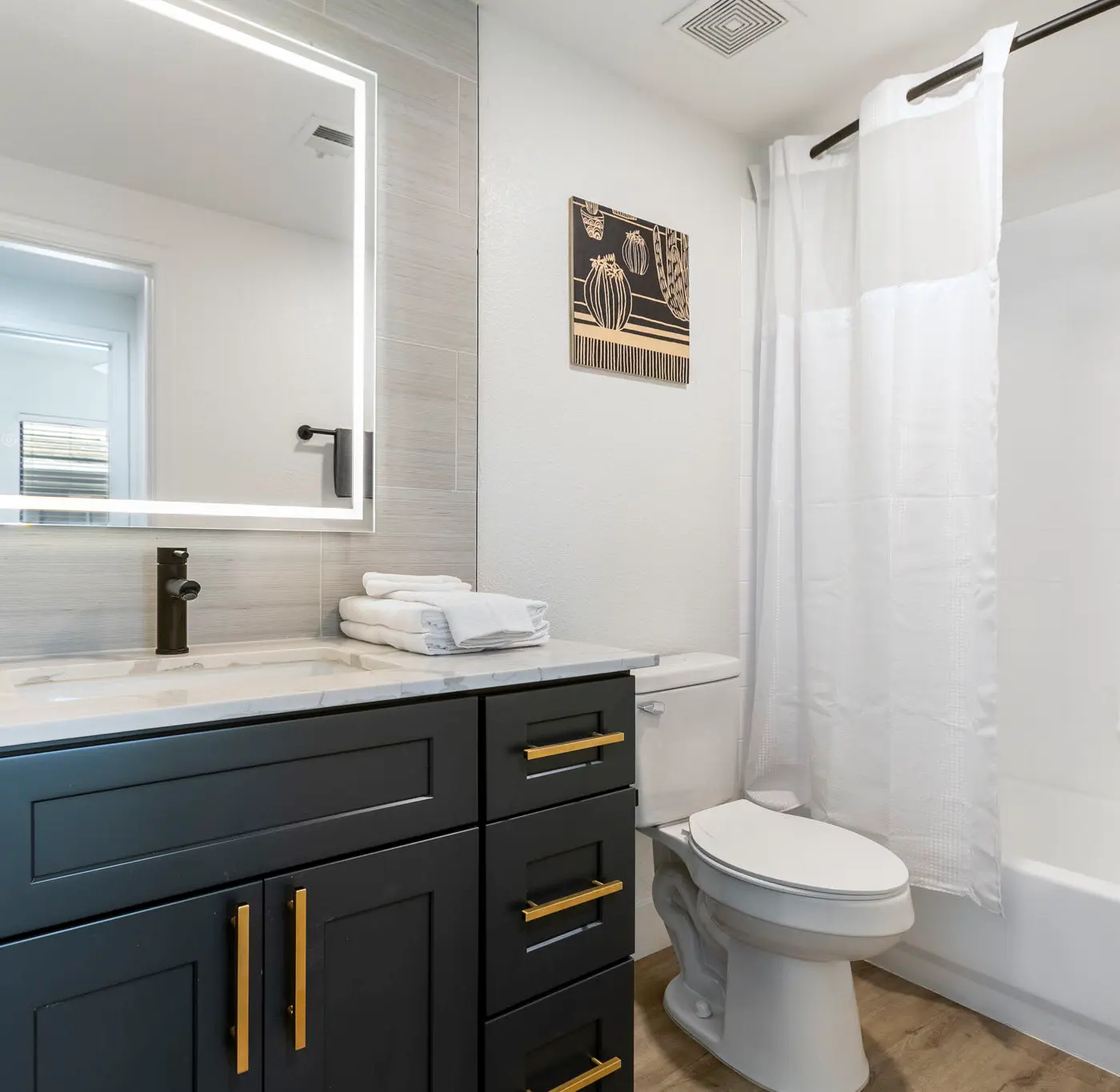 CozySuites 2BR/2BA at Kierland Commons with pool