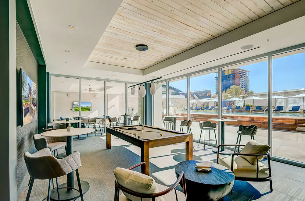 CozySuites Adeline SDO - valet parking, gym, pool!