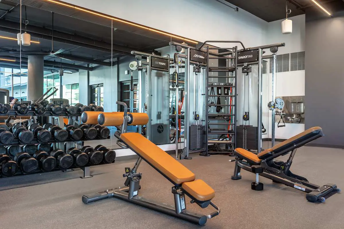 CozySuites Adeline SDO - valet parking, gym, pool!