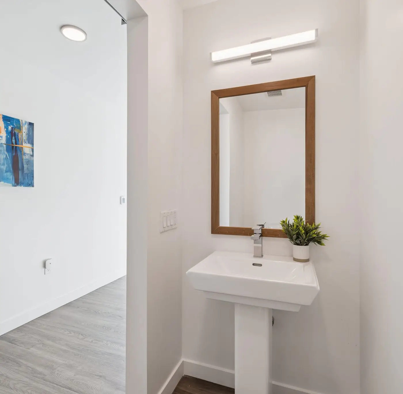 CozySuites Adeline 2BR - gym, pool, valet parking!