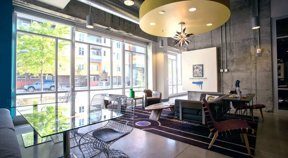 CozySuites | Modern SDO, Monument Circle, Indy