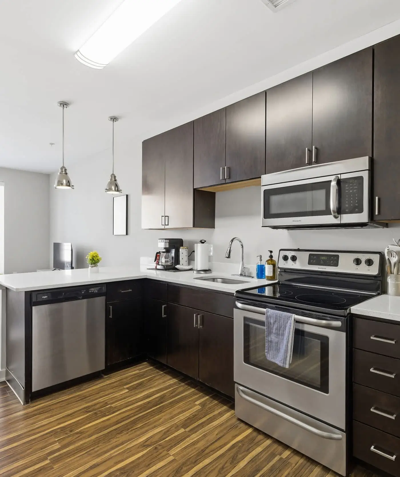 CozySuites | Modern SDO, Monument Circle, Indy