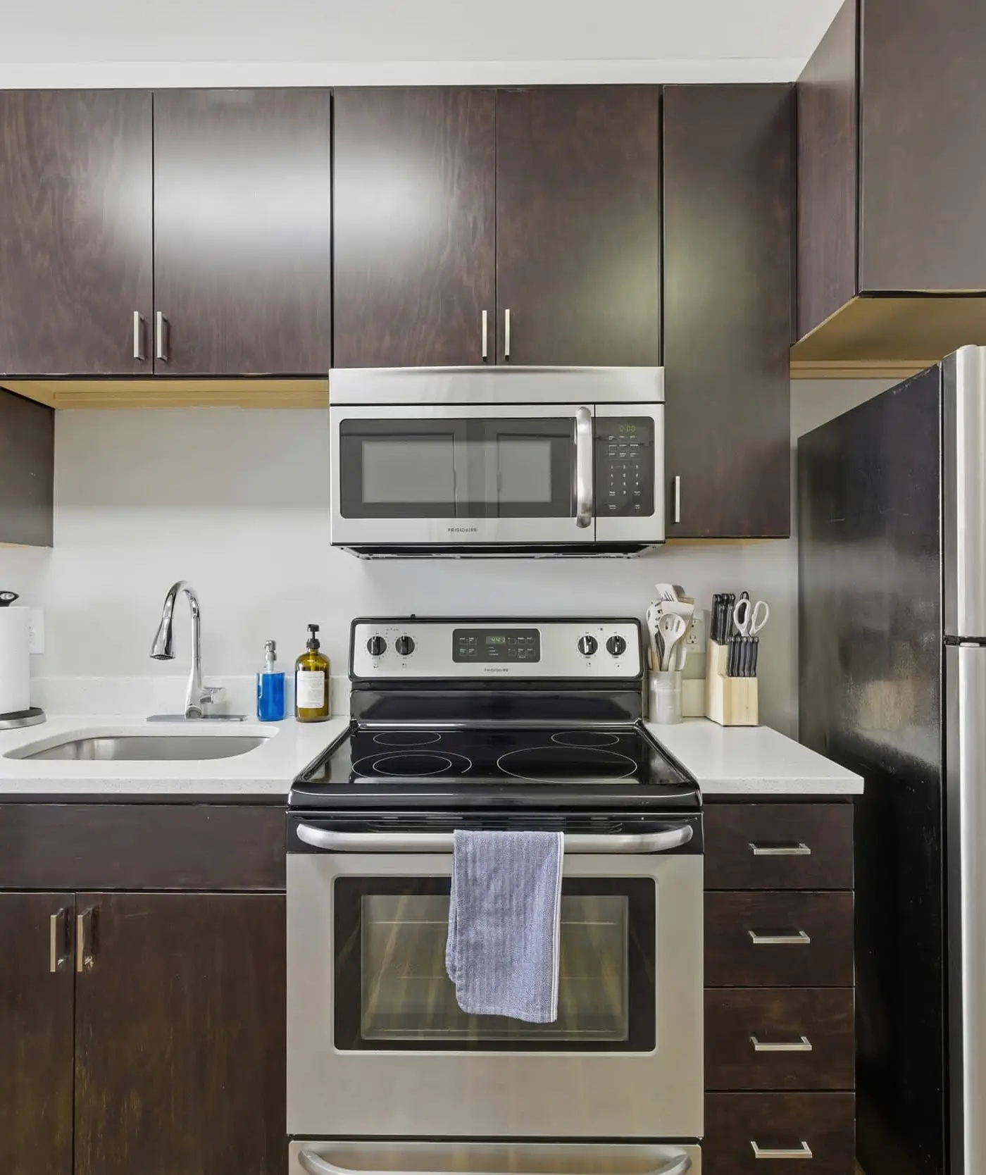 CozySuites | Modern SDO, Monument Circle, Indy