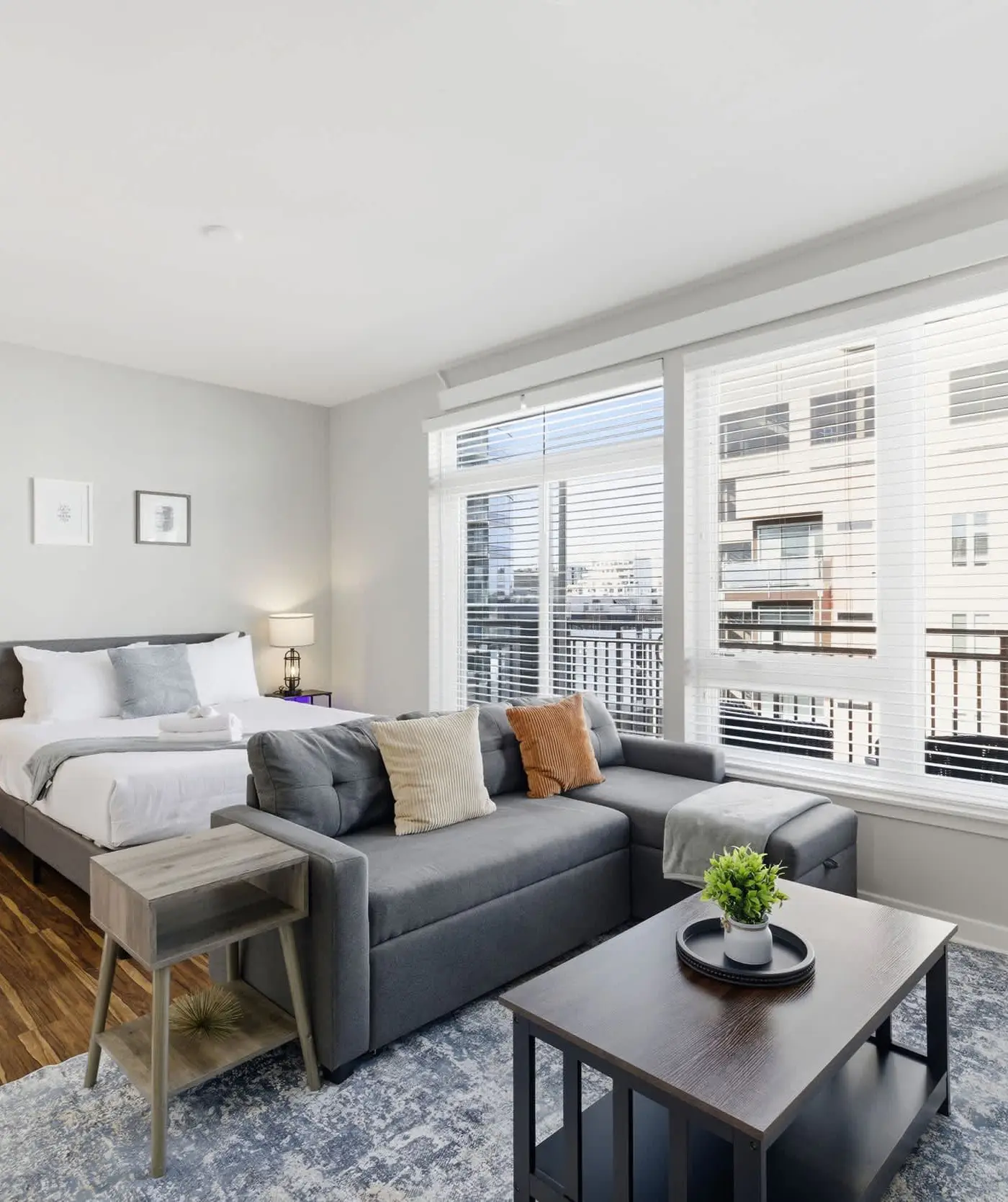 CozySuites | Modern SDO, Monument Circle, Indy