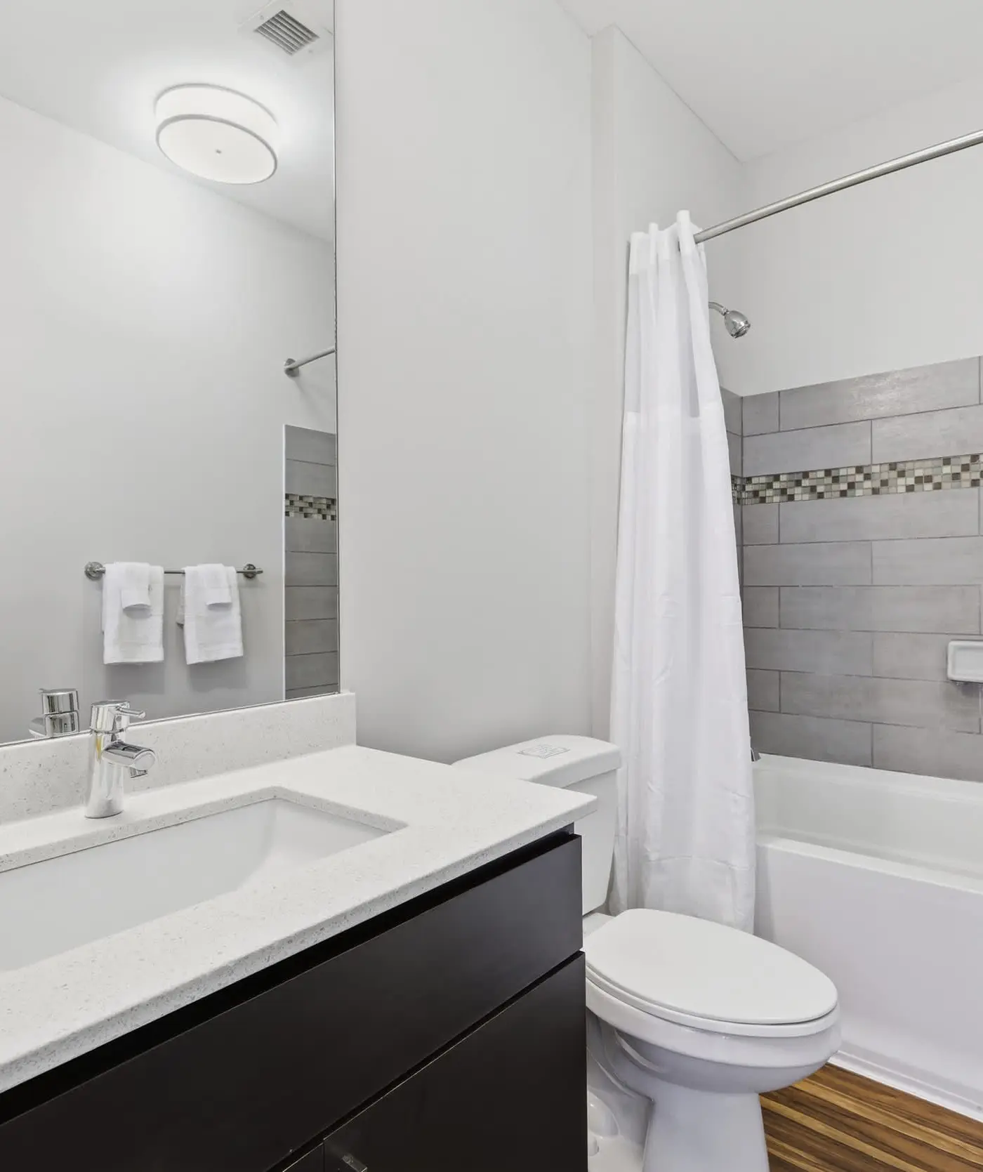 CozySuites | Modern SDO, Monument Circle, Indy