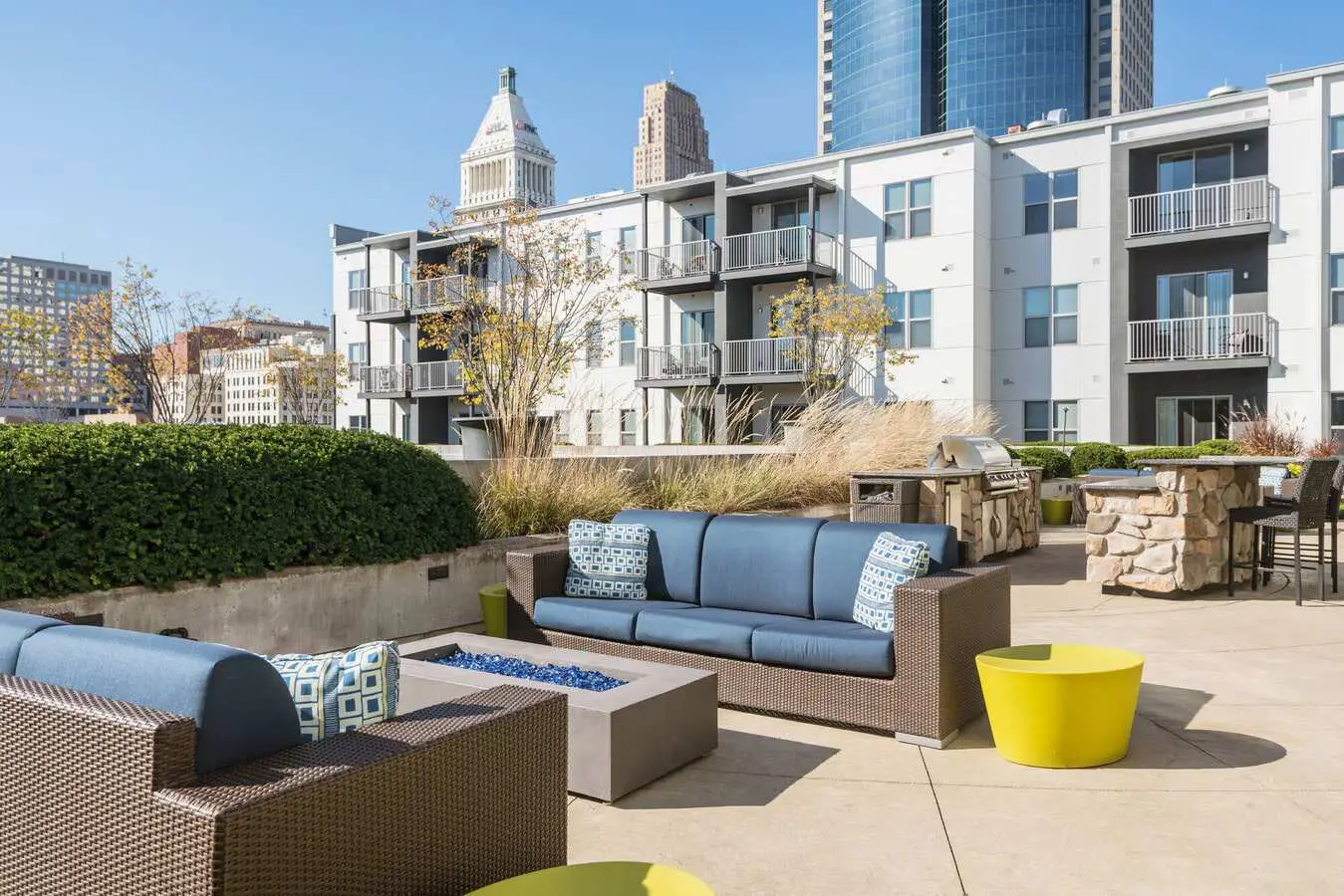 1BR/1BA CozySuites at the Banks