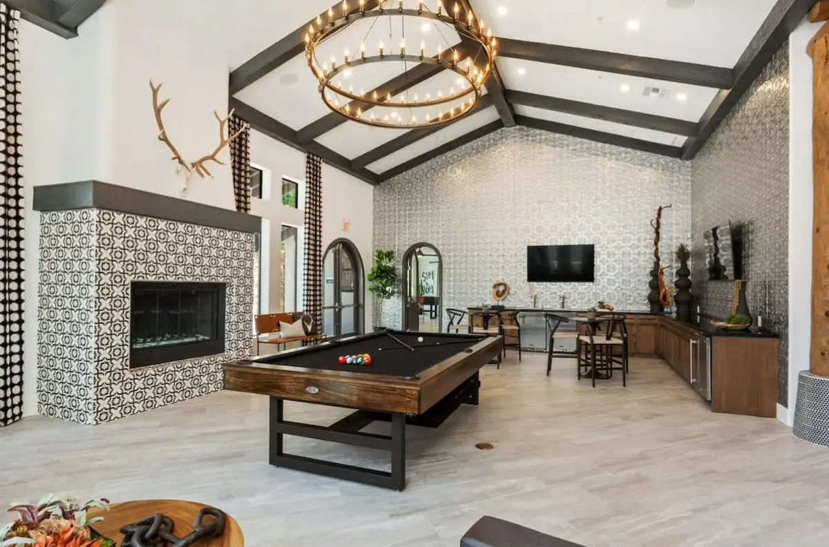 CozySuites Chandler 2BR with 2 pools + Jacuzzi!
